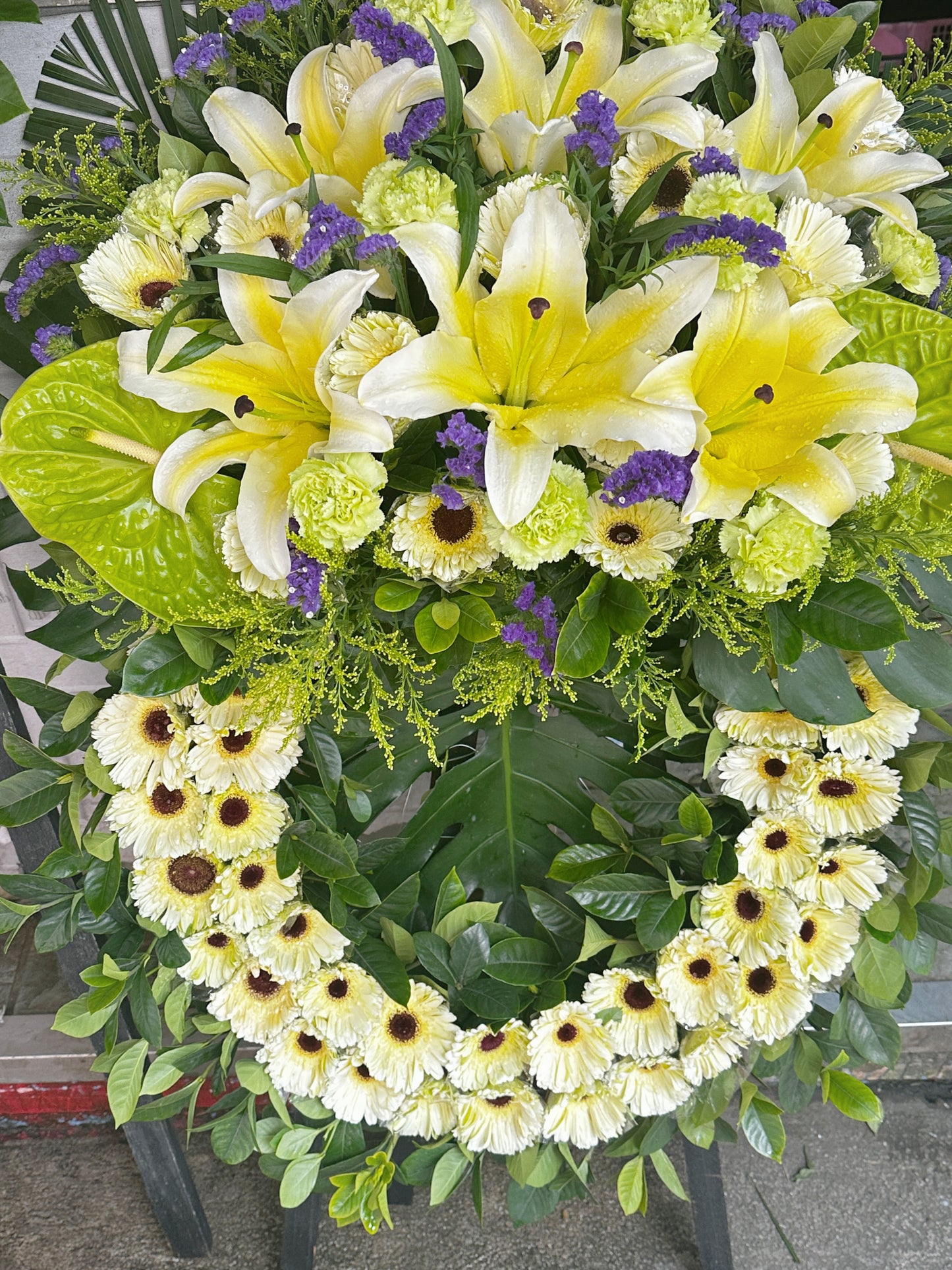 西式花圈-f07|白事花牌|帛事花籃・帛事花牌 即日送達|九龍帛事花店