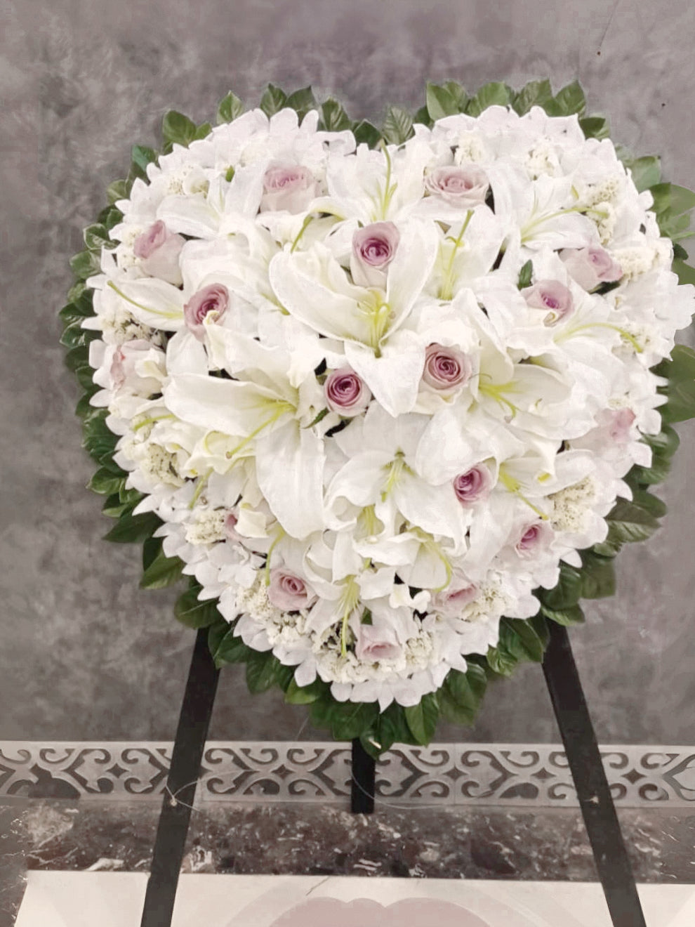 心形花牌-h07|白事花牌|帛事花籃・帛事花牌 即日送達|九龍帛事花店